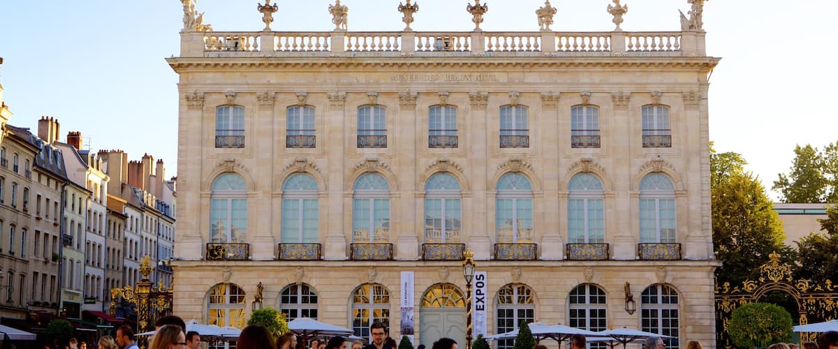 Musee des Beaux-arts as well as a large group of people