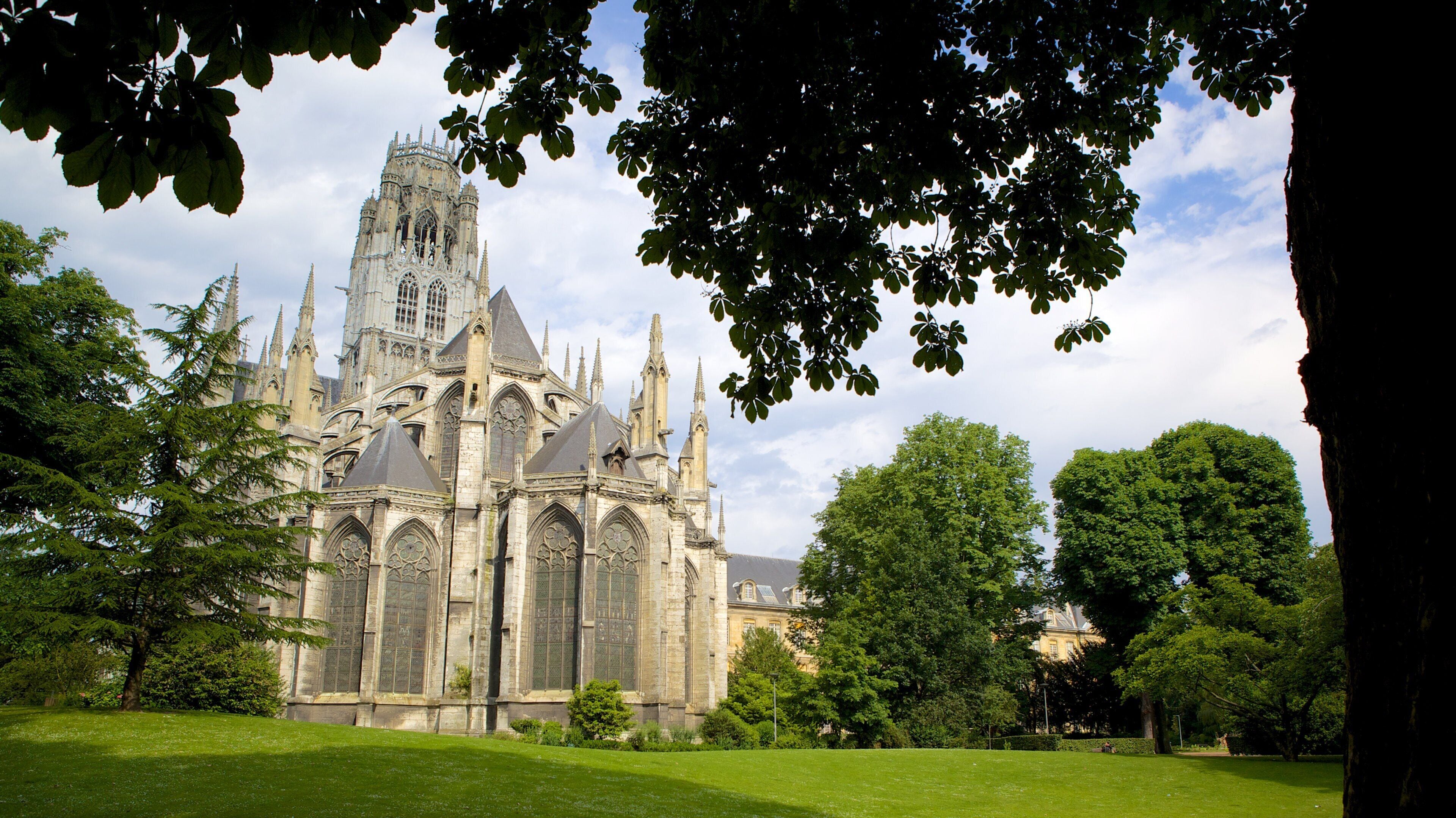 Saint-Ouen Church which includes a castle and a church or cathedral