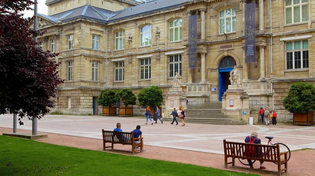 Musee des Beaux-Arts which includes heritage architecture