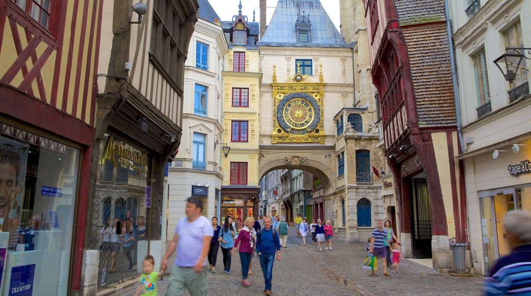 Gros Horloge qui includes scĂšnes de rue