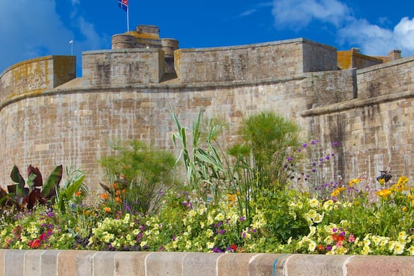 Musee de la Ville which includes heritage elements and flowers