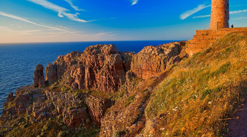 Bretagne,22,cap Frehel : falaises au crépuscule