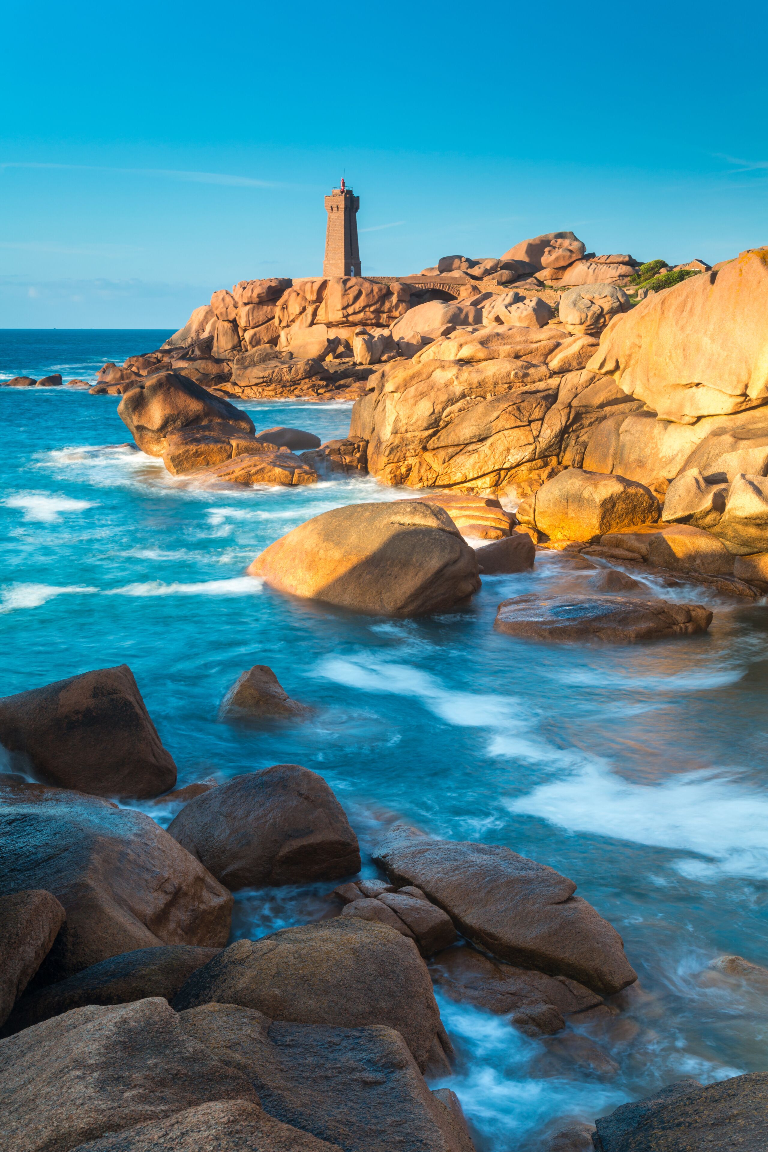 Ploumanach Lighthouse, Cote de Granit Rose, Cotes d'Amor, Brittany, France