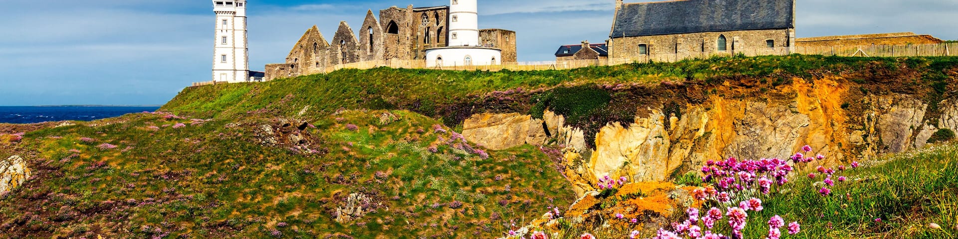 Panorama of lighthouse and ruin of monastery, Pointe de Saint Mathieu, Brittany (Bretagne), France