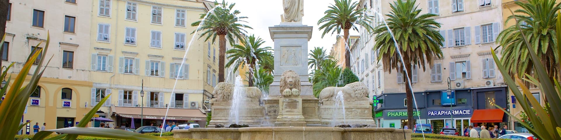 Place Foch which includes a park, a statue or sculpture and a fountain