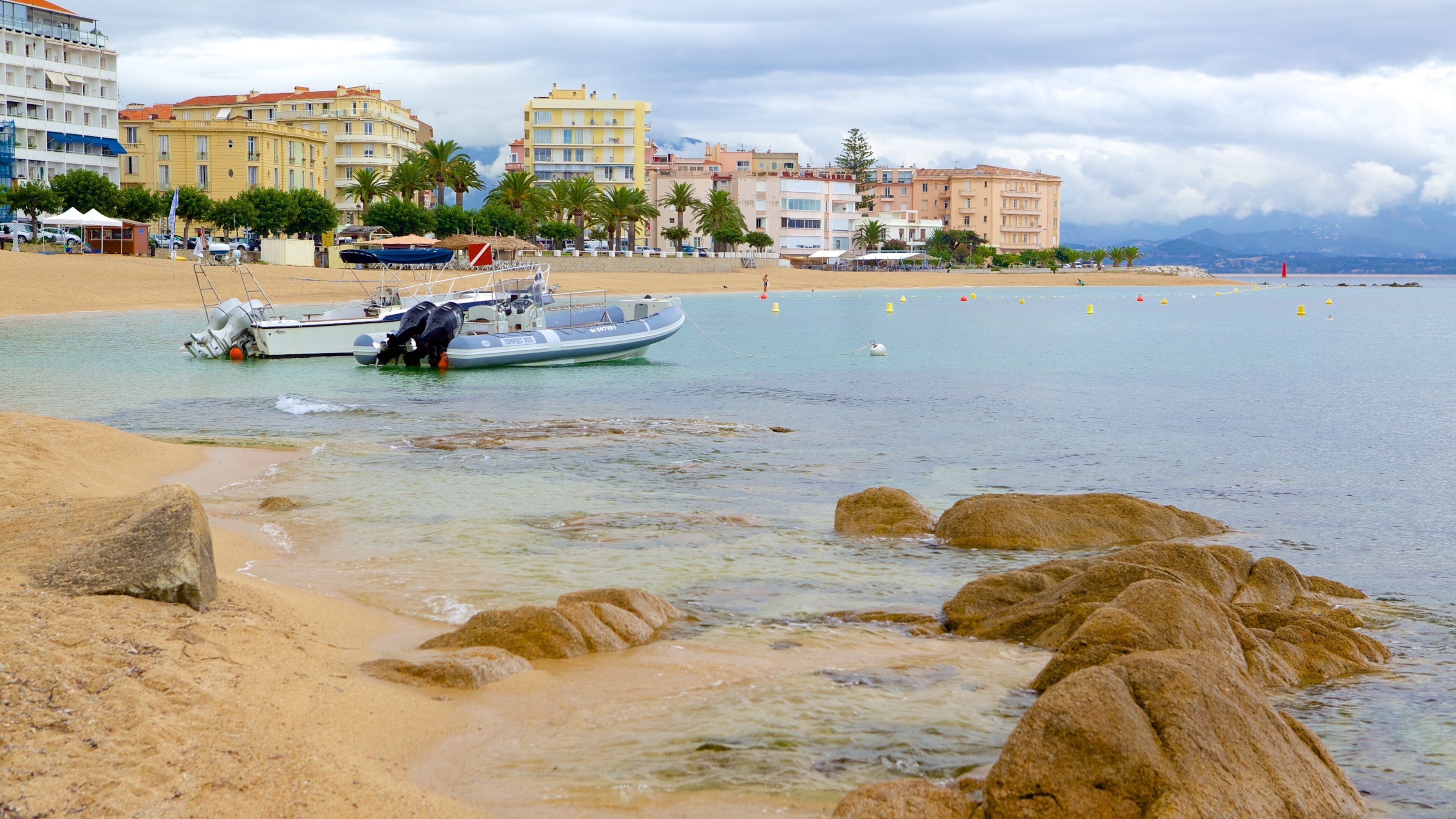 Trottel Beach featuring a coastal town
