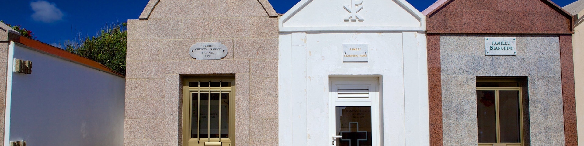 Cimetiere Marin showing street scenes and a cemetery
