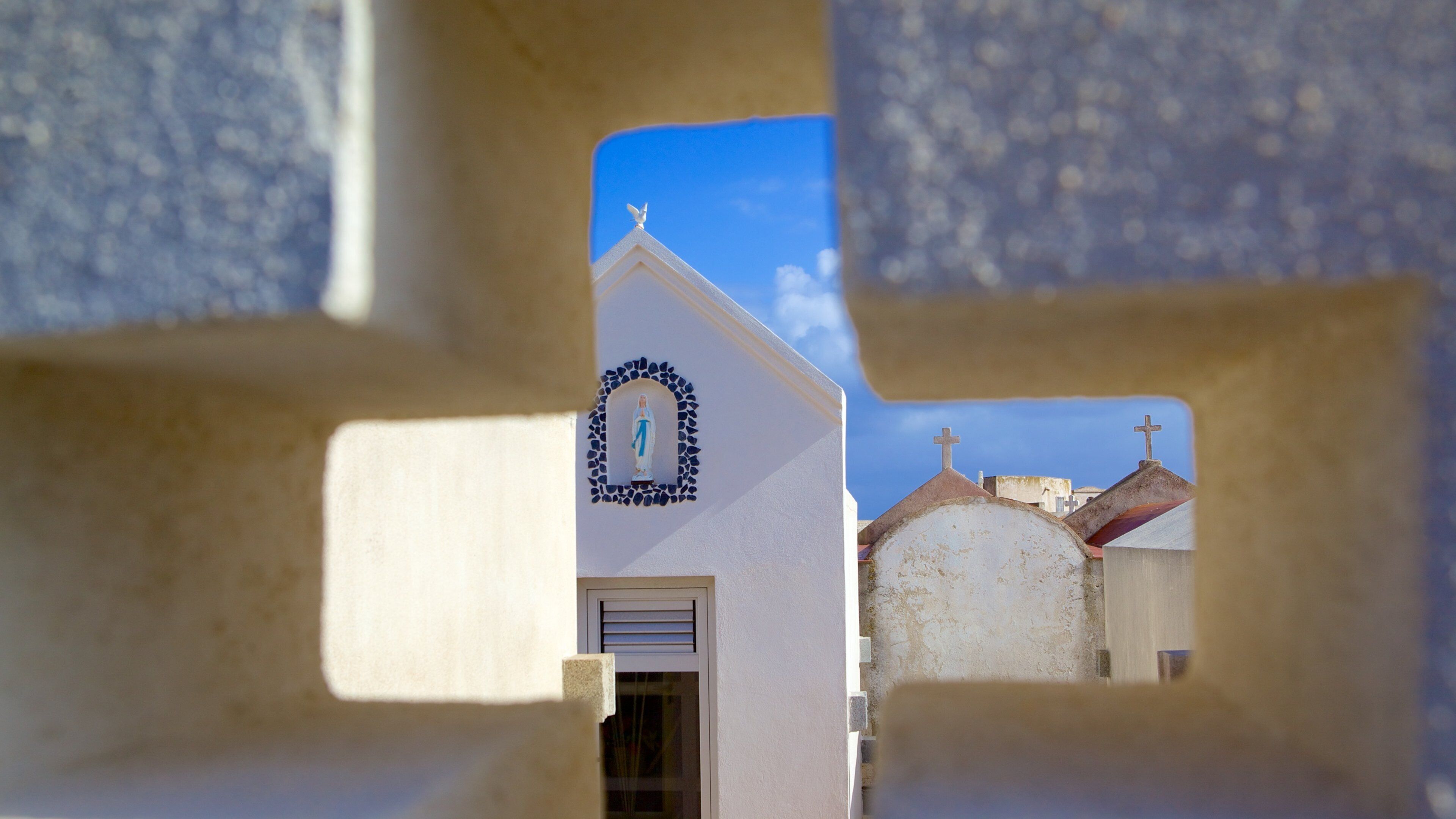 Bonifacio, Frankrig og byder på en kirkegård