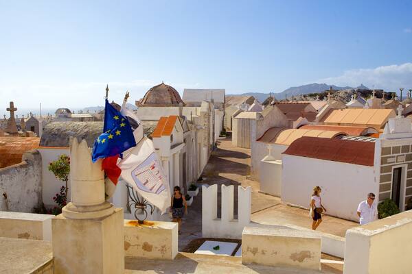 Cimetiere Marin mit einem Friedhof
