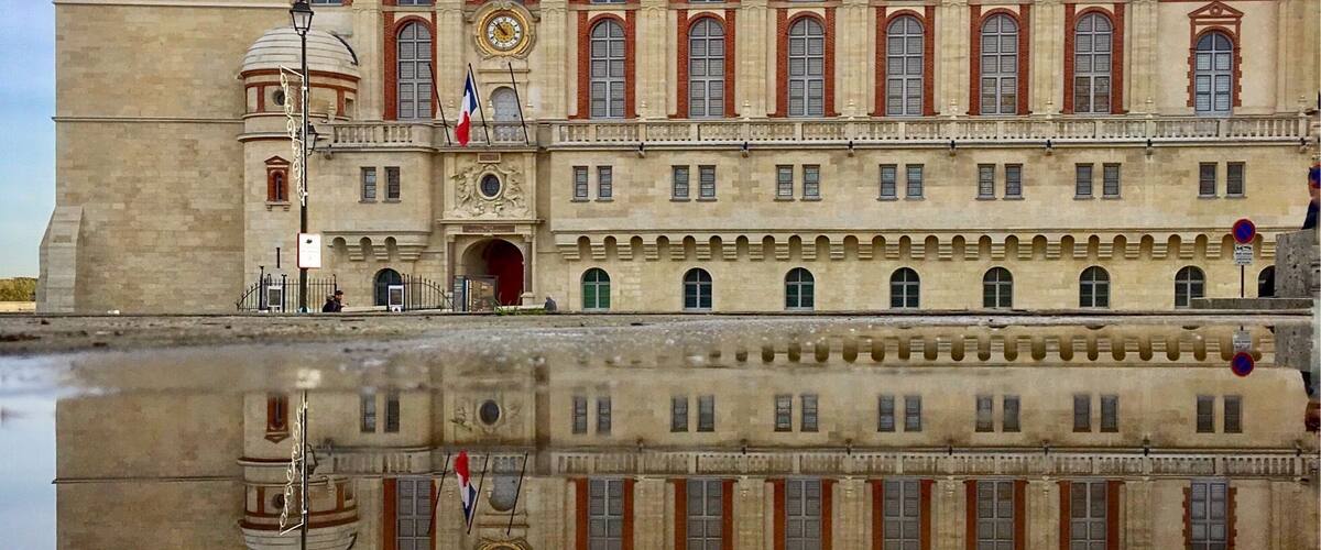 The Château de Saint-Germain-en-Laye is a royal palace in the commune of Saint-Germain-en-Laye, in the département of Yvelines, about 19 km west of Paris, France.
Today, it houses the musée d'Archéologie nationale (National Museum of Archaeology) with one of the most prestigious collection in the world.
#Reflections #france #saintgermainenlaye #lifeatexpedia #architecture