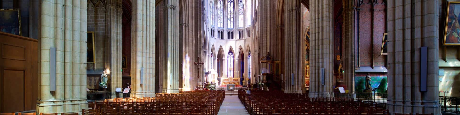 Limoges Cathedral featuring interior views, heritage elements and a church or cathedral