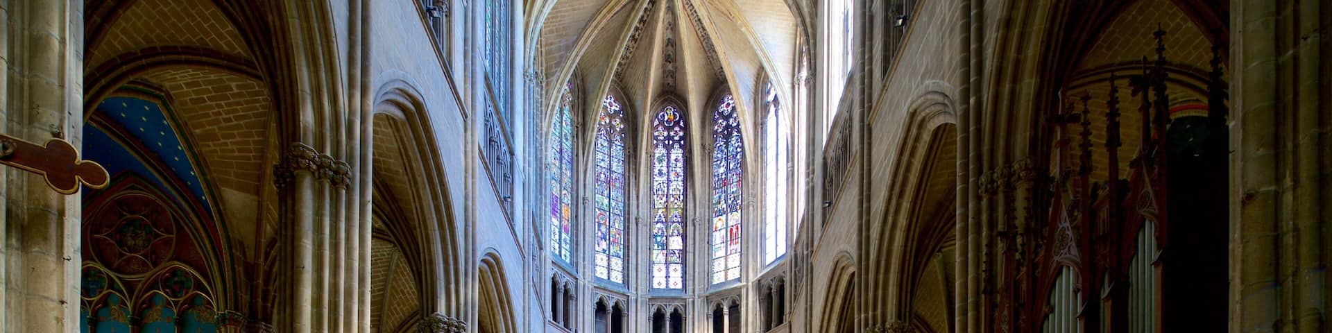 Limoges Cathedral which includes heritage elements, interior views and a church or cathedral