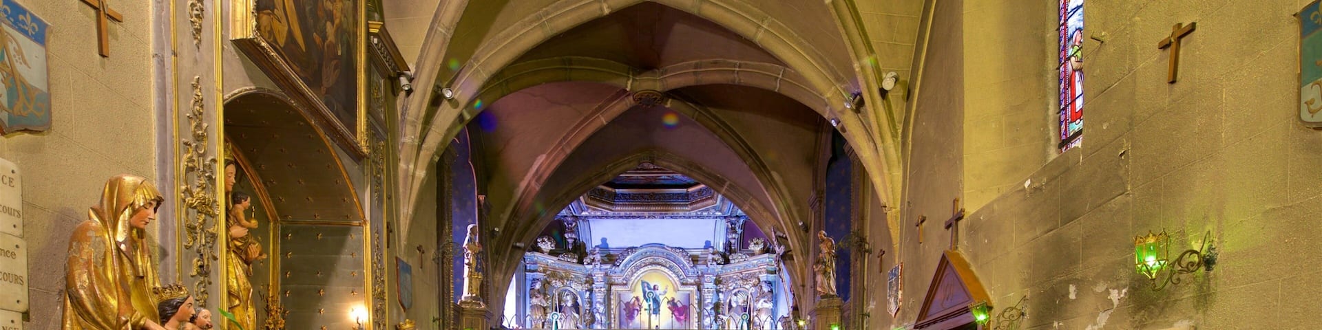 Chapel of St-Aurelien showing religious elements, interior views and a statue or sculpture