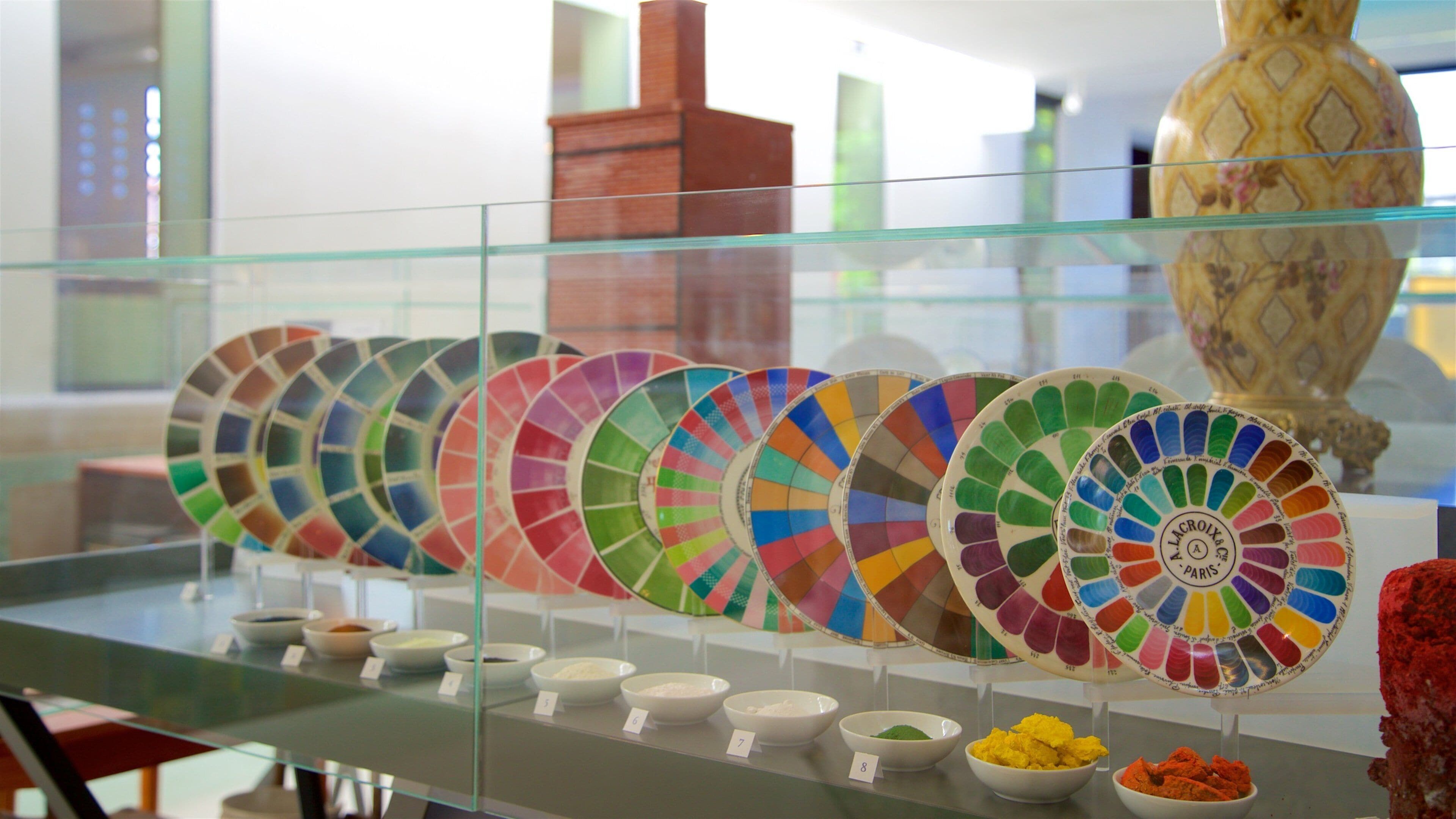 아드리앙 뒤부셰 국립박물관 을 특징 실내 전경 과 예술