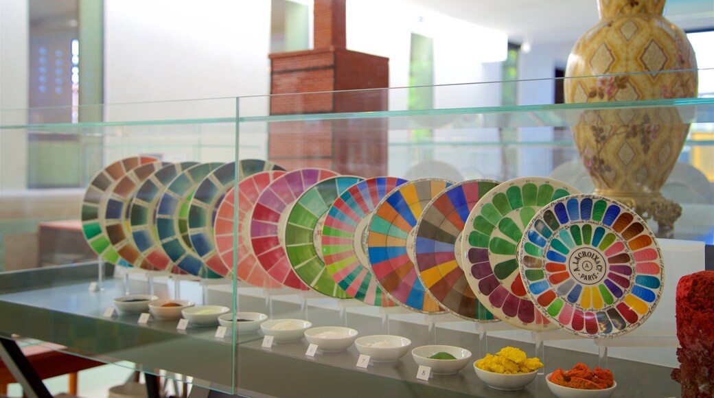 아드리앙 뒤부셰 국립박물관 을 특징 실내 전경 과 예술