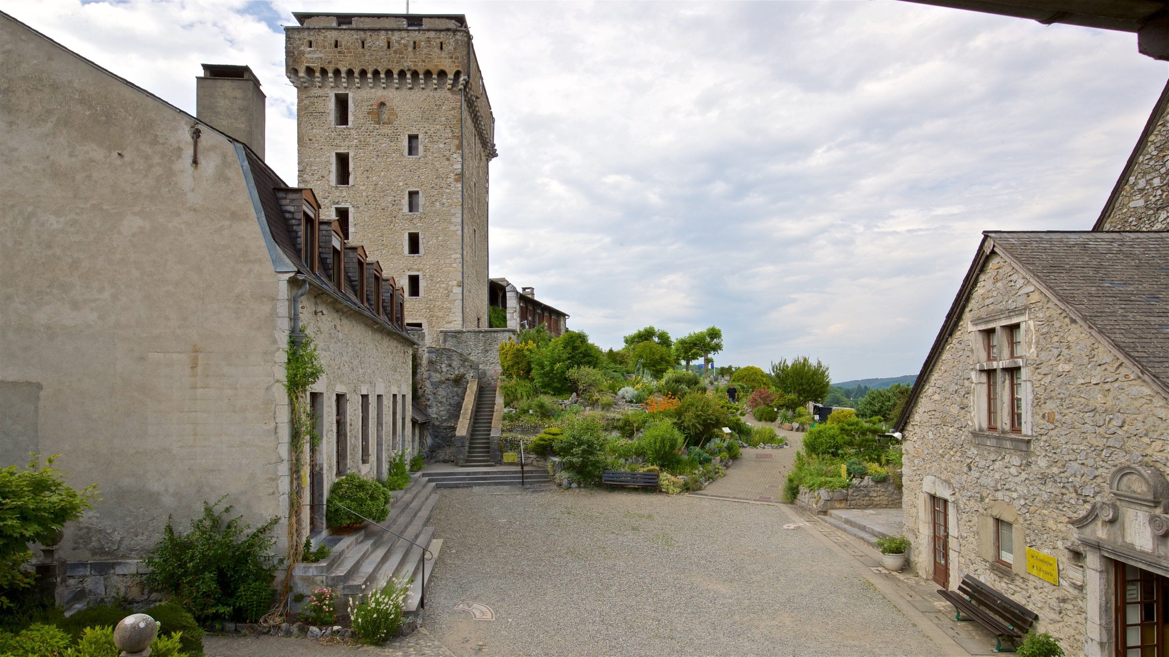 Chateau pyreneisk festningsmuseum fasiliteter samt historisk arkitektur