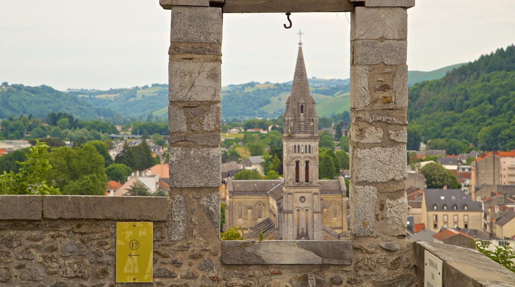 Château Fort Musée Pyrénéen caratteristiche di architettura d\'epoca, vista e paesaggi rilassanti