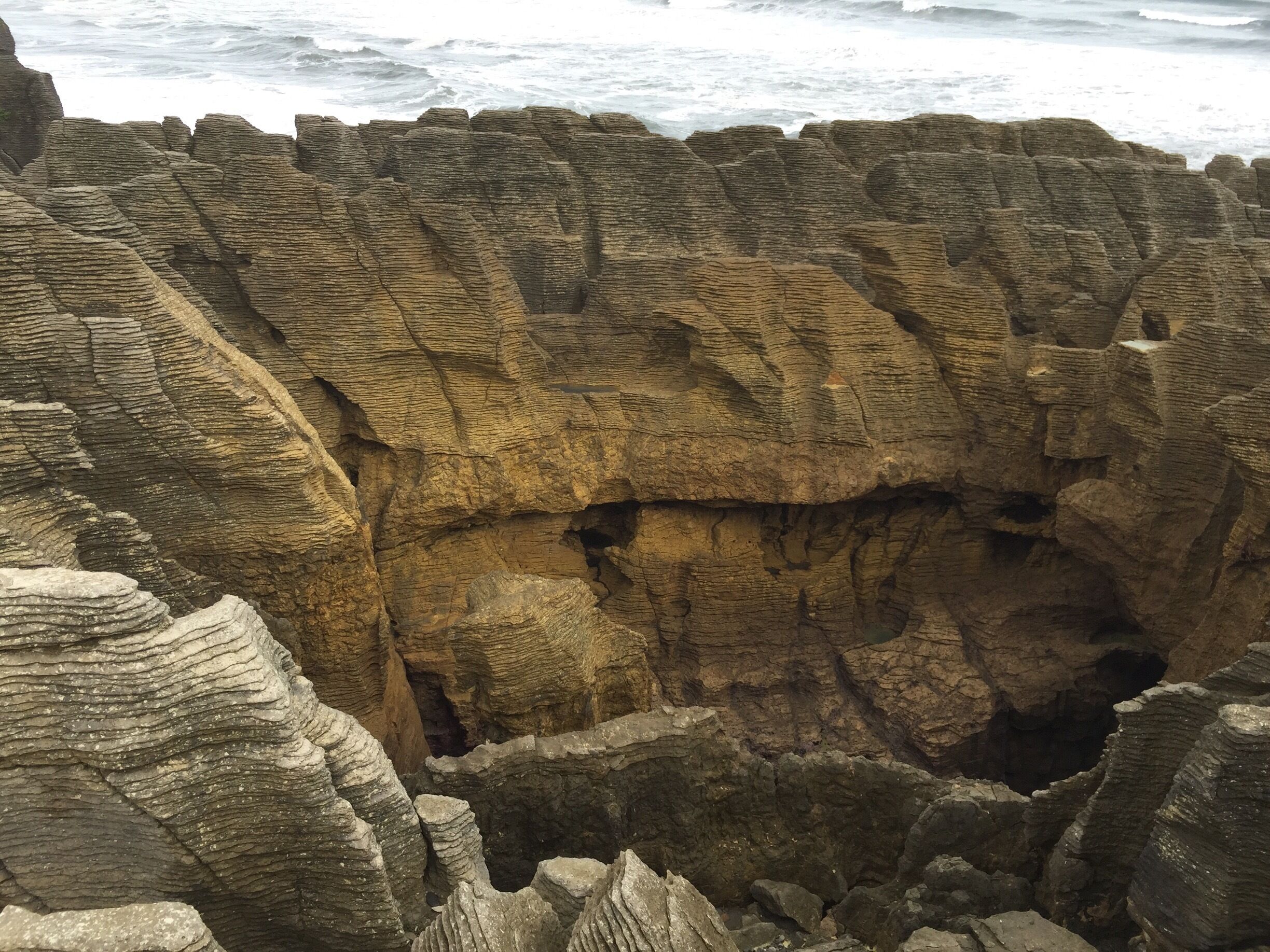 Awesome lime stone formations from over 30 million years ago - Pancake Rocks