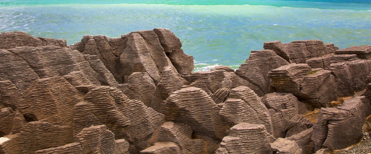 Pancake Rocks featuring rugged coastline