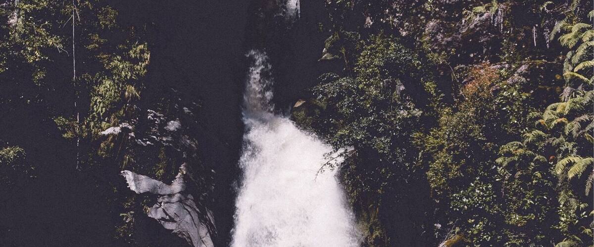 We drove out to Lake Kaniere with the intention of camping but instead stumbled upon what is now one of my favourite waterfalls here in New Zealand- Dorothy Falls