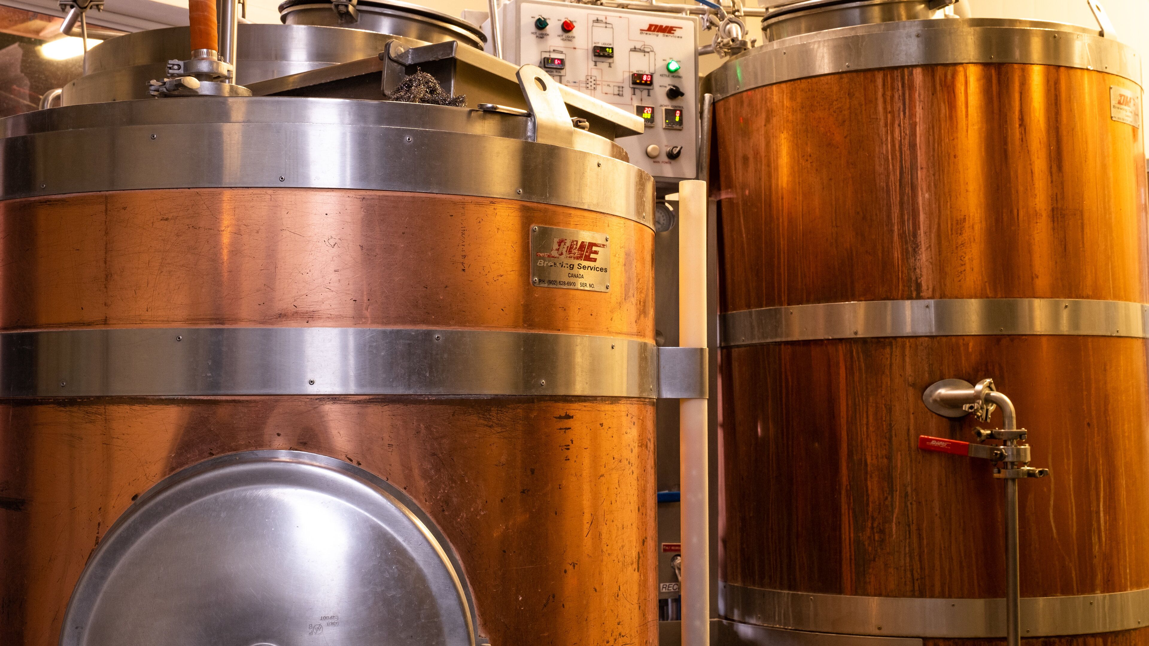 Wanaka Beerworks showing interior views
