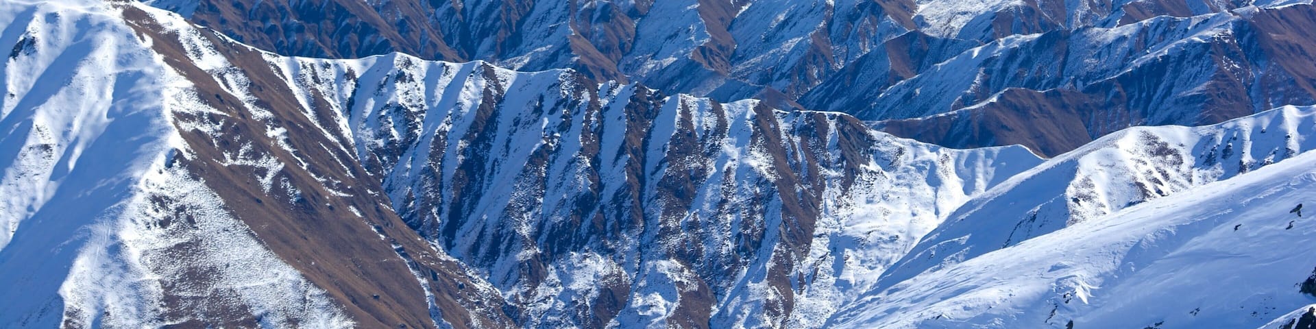 Cardrona Alpine Resort featuring mountains and snow