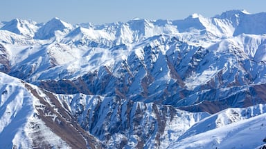 Station alpine de Cardrona mettant en vedette montagnes et neige