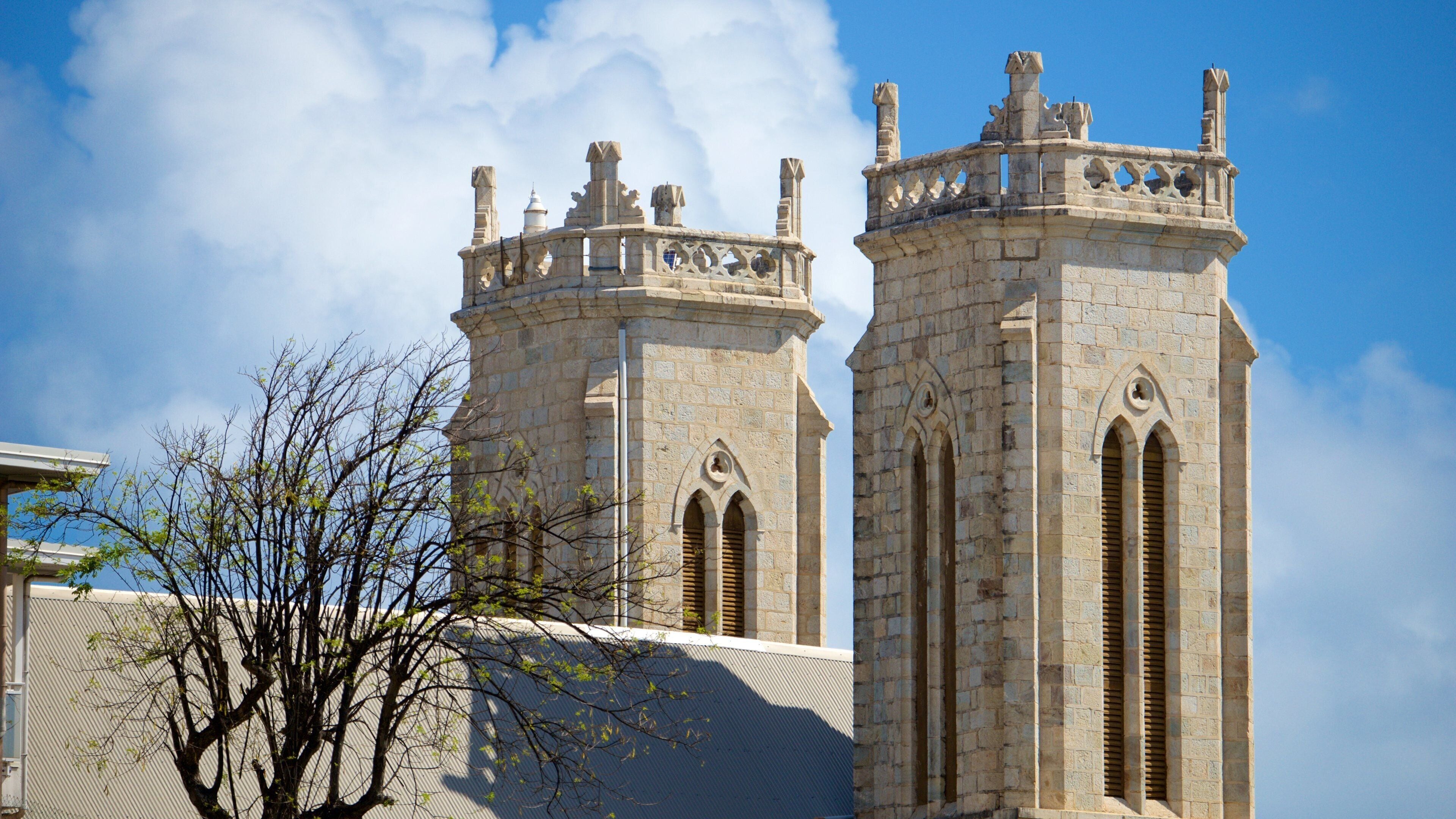 Catedral de Noumea mostrando elementos patrimoniales