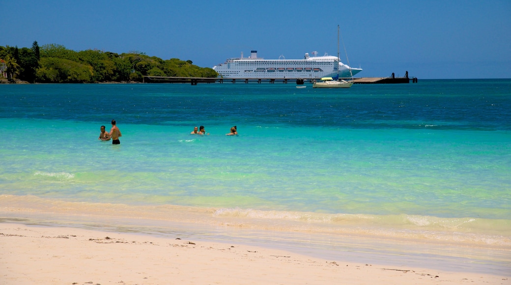 Kuto Beach featuring a sandy beach