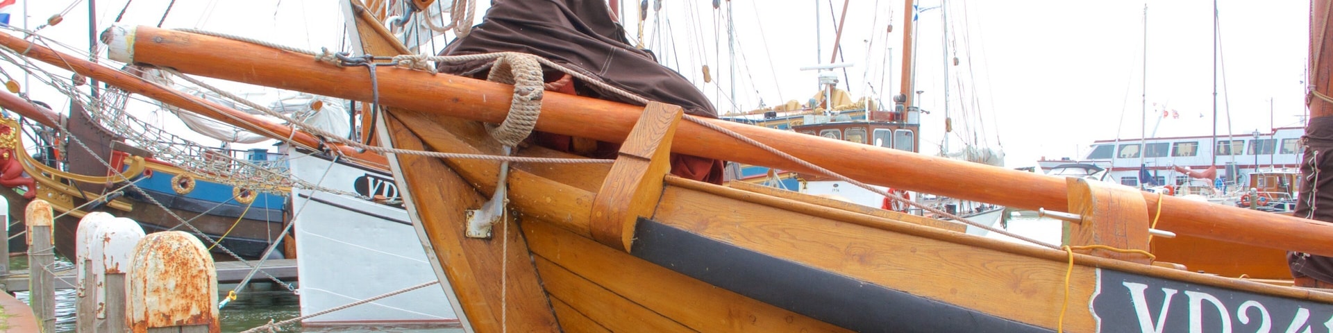 Volendam Harbour which includes boating and a bay or harbor