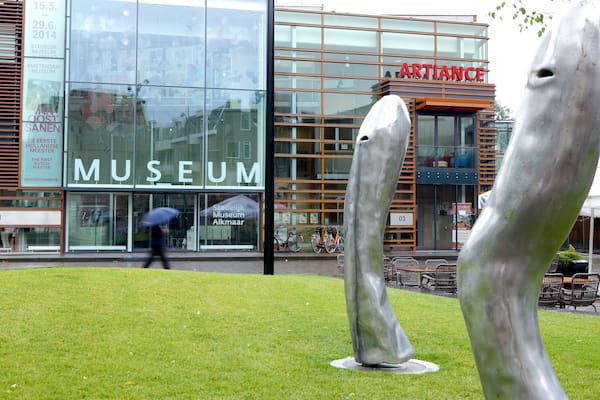 Musée Stedelijk mettant en vedette art en plein air