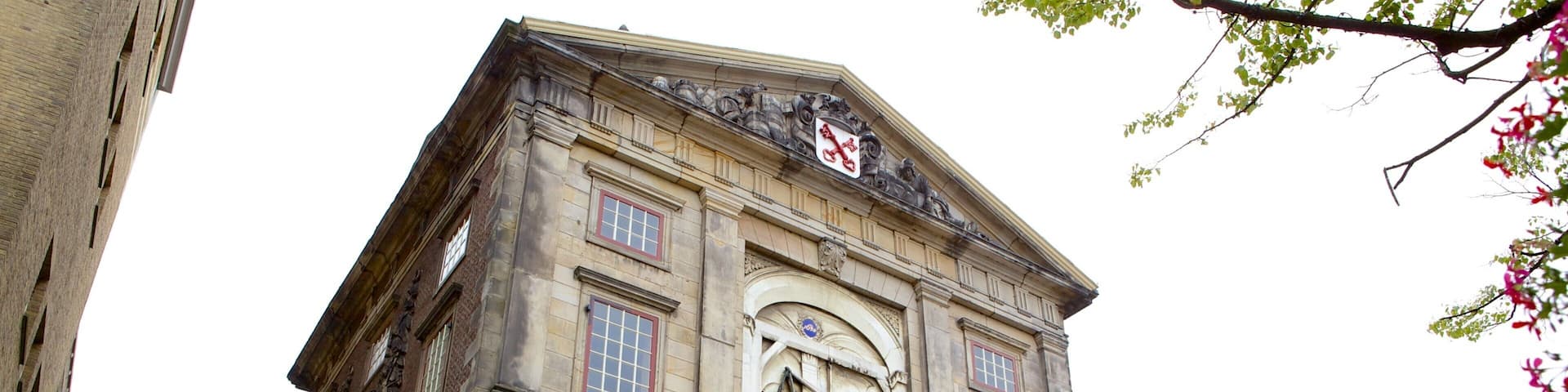 Waag featuring heritage architecture