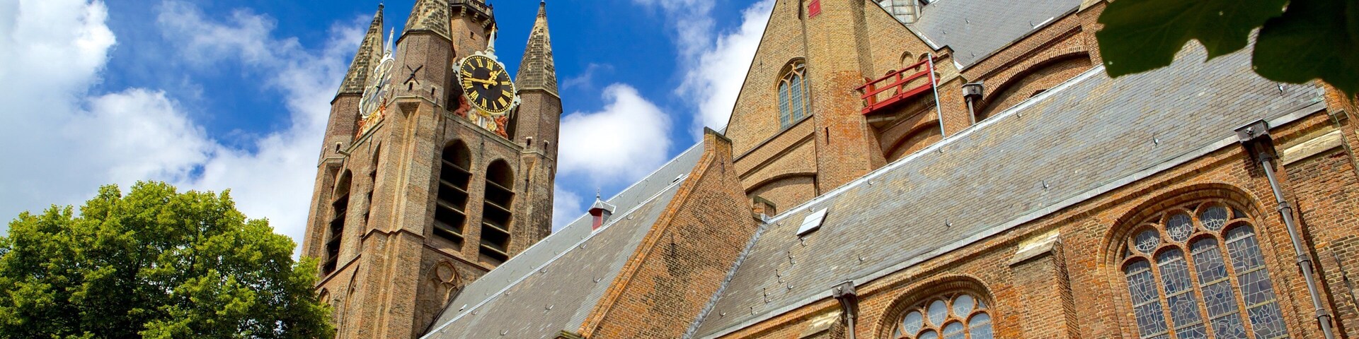 Oude Kerk featuring heritage architecture and a church or cathedral