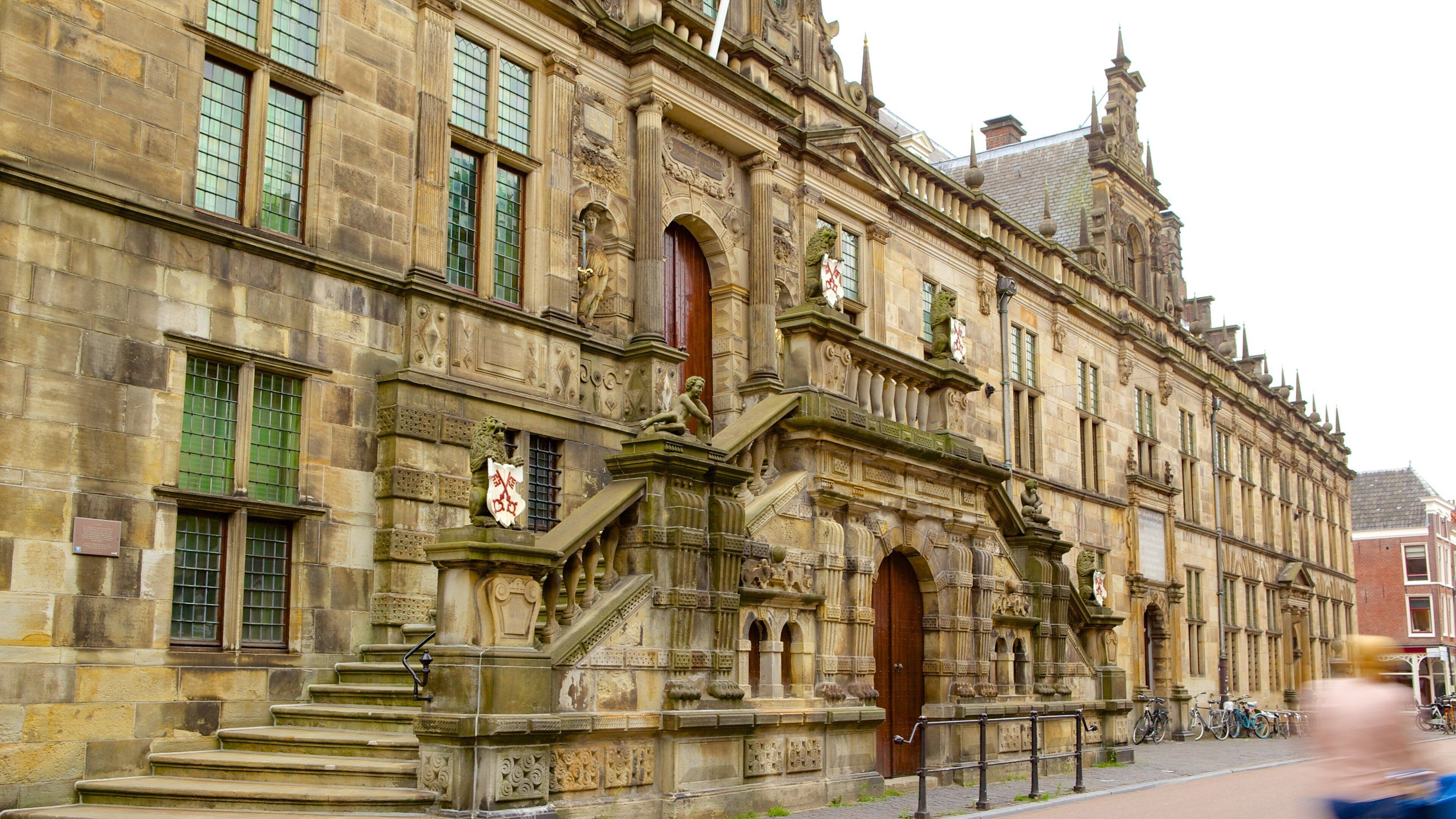 Waag which includes heritage architecture