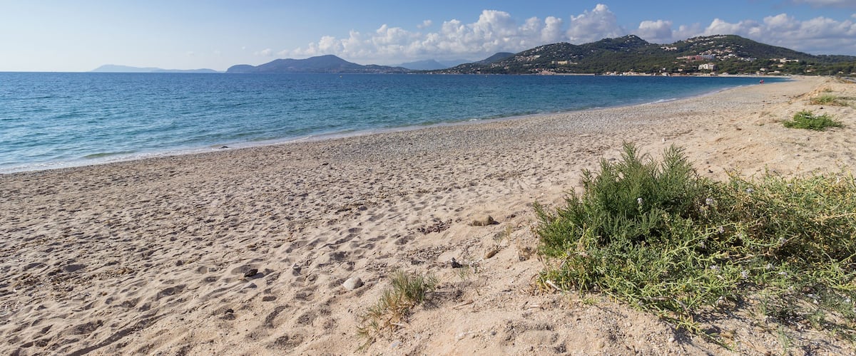 plage de l'almanarre, hyères, var, france