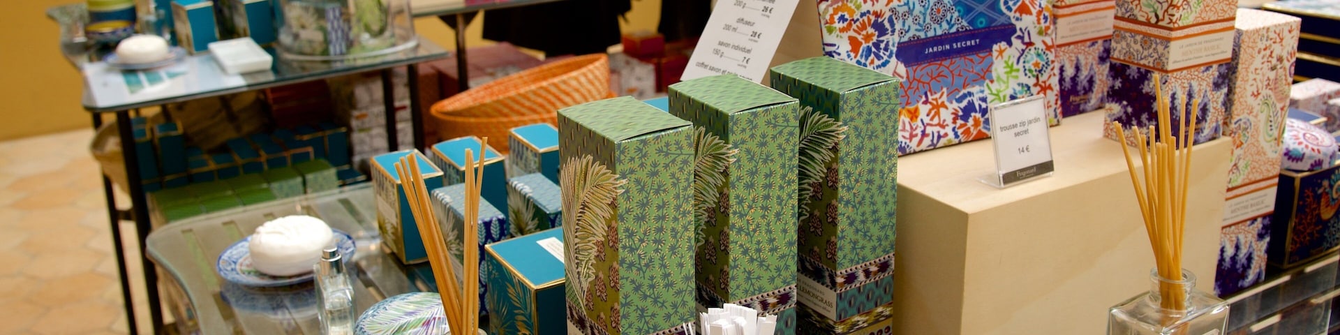 Museu Internacional do Perfume caracterizando compras