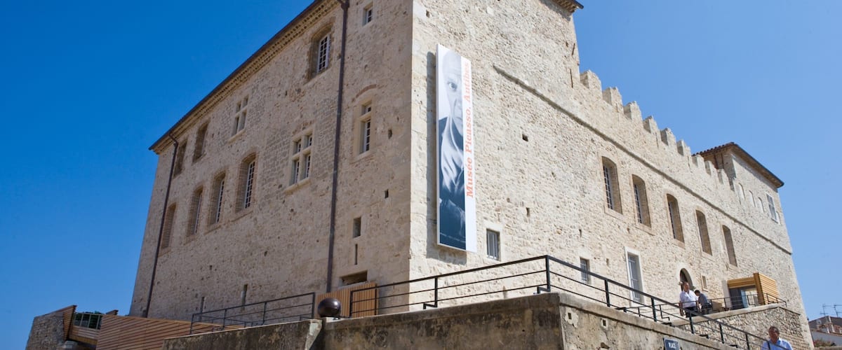 Picasso Museum showing signage and heritage architecture