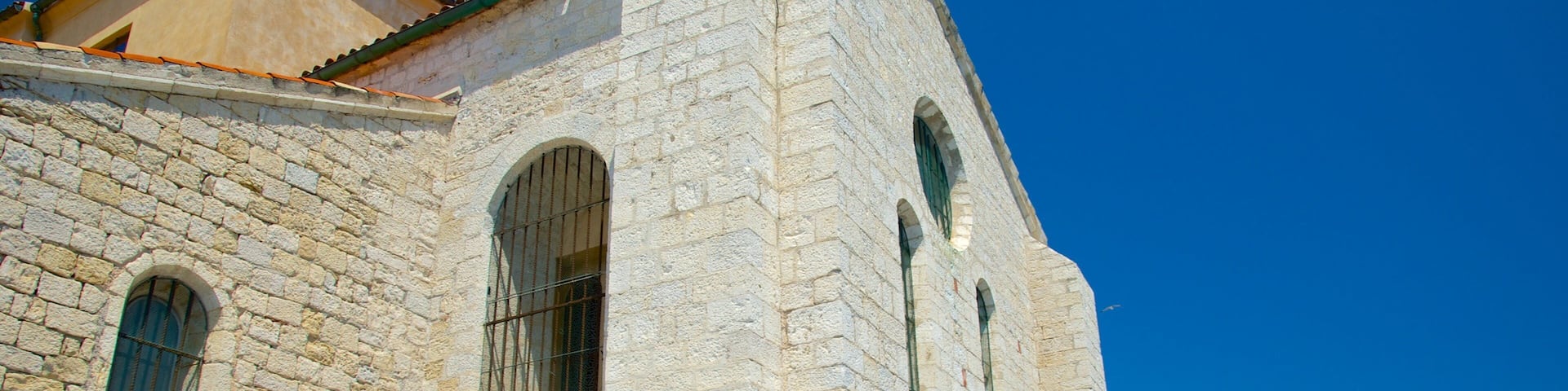 Antibes Cathedral which includes heritage elements and a church or cathedral