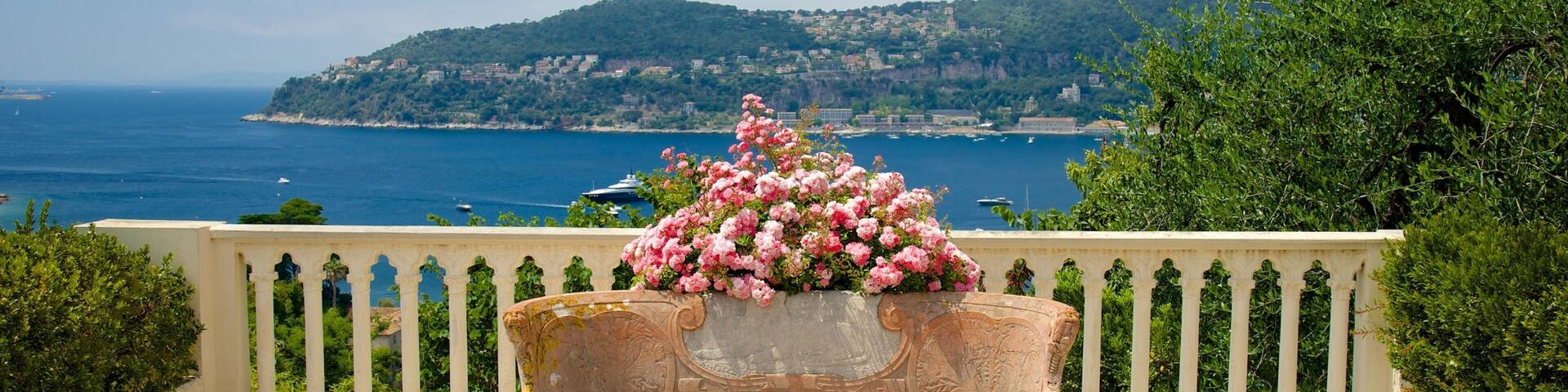 Villa Ephrussi which includes views