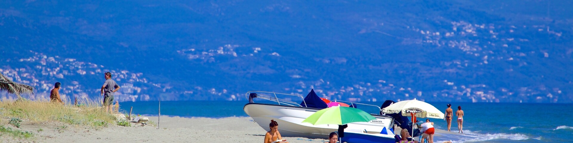 La Marana Beach which includes a beach