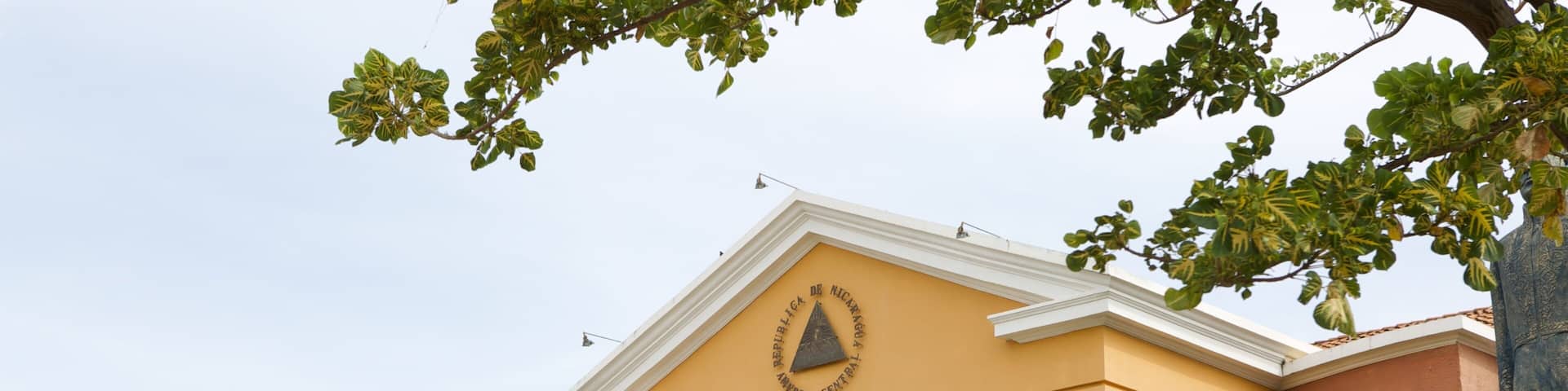 Casa Presidencial showing an administrative buidling