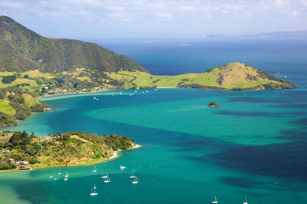 Mount Manaia das einen Berge, Bucht oder Hafen und Küstenort