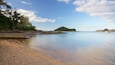 Paihia Beach showing a pebble beach and a bay or harbor