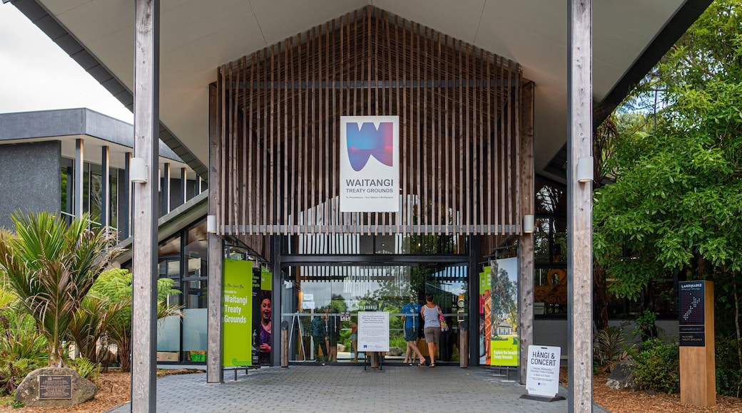 Waitangi Treaty Grounds showing signage