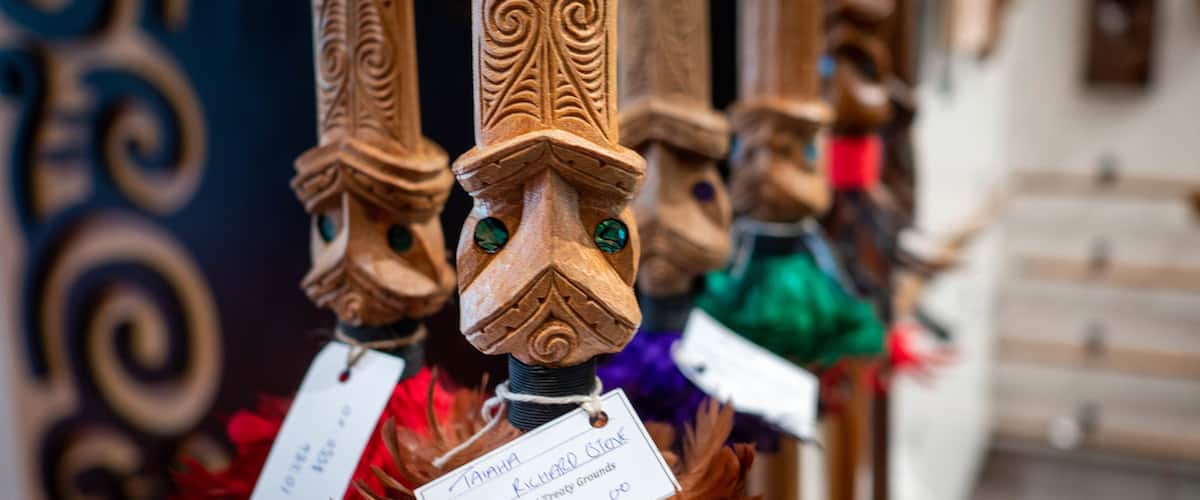 Waitangi Treaty Grounds showing indigenous culture