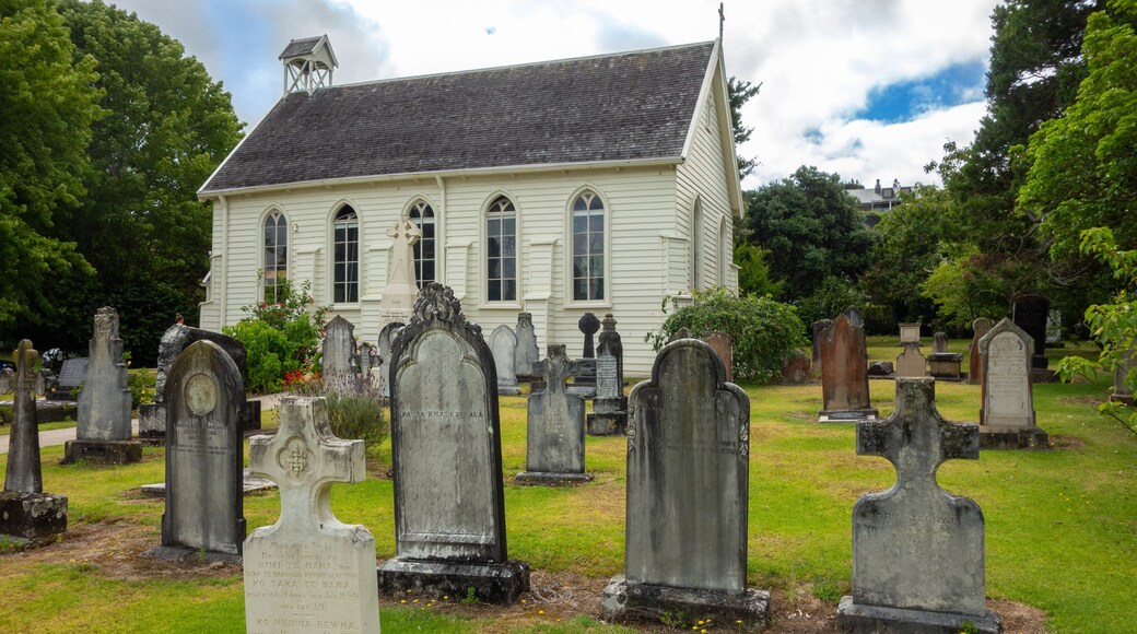 Russell Christ Church which includes a church or cathedral and a cemetery
