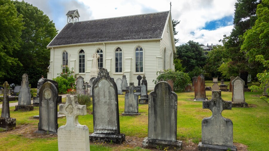 Russell Christ Church which includes a church or cathedral and a cemetery