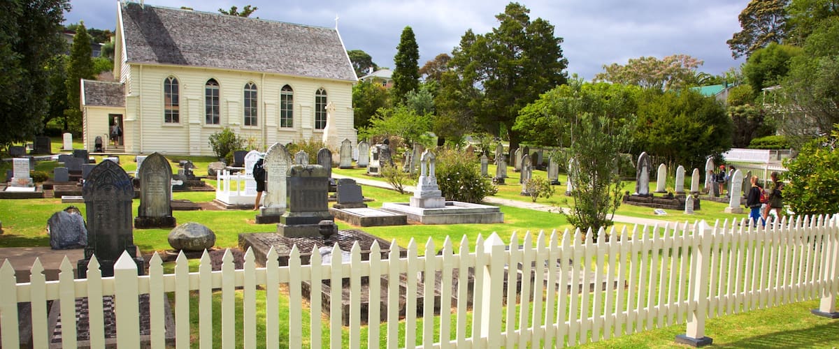 Russell Christ Church showing a church or cathedral and a cemetery