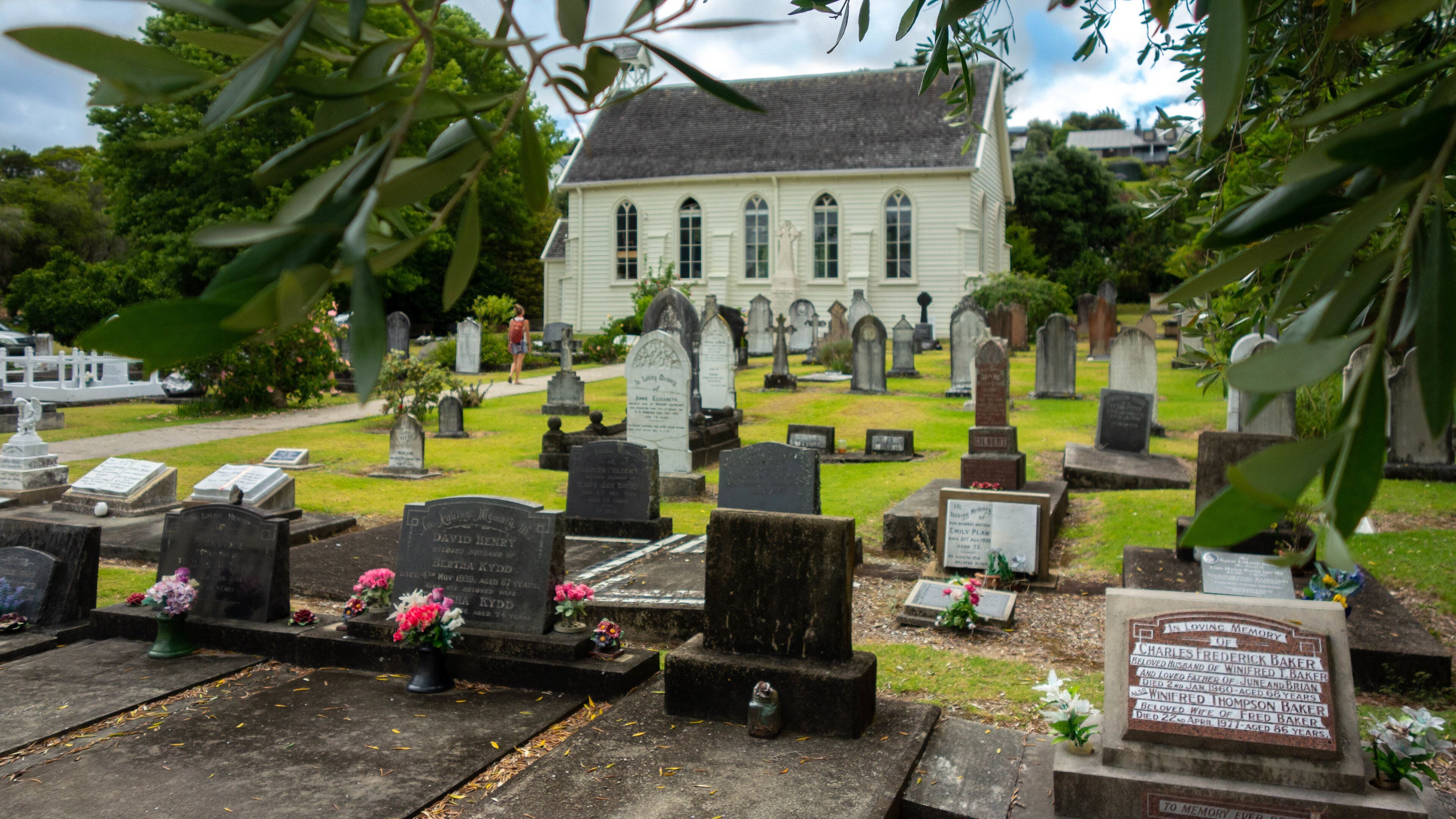 Russell Christ Church which includes a cemetery and a church or cathedral