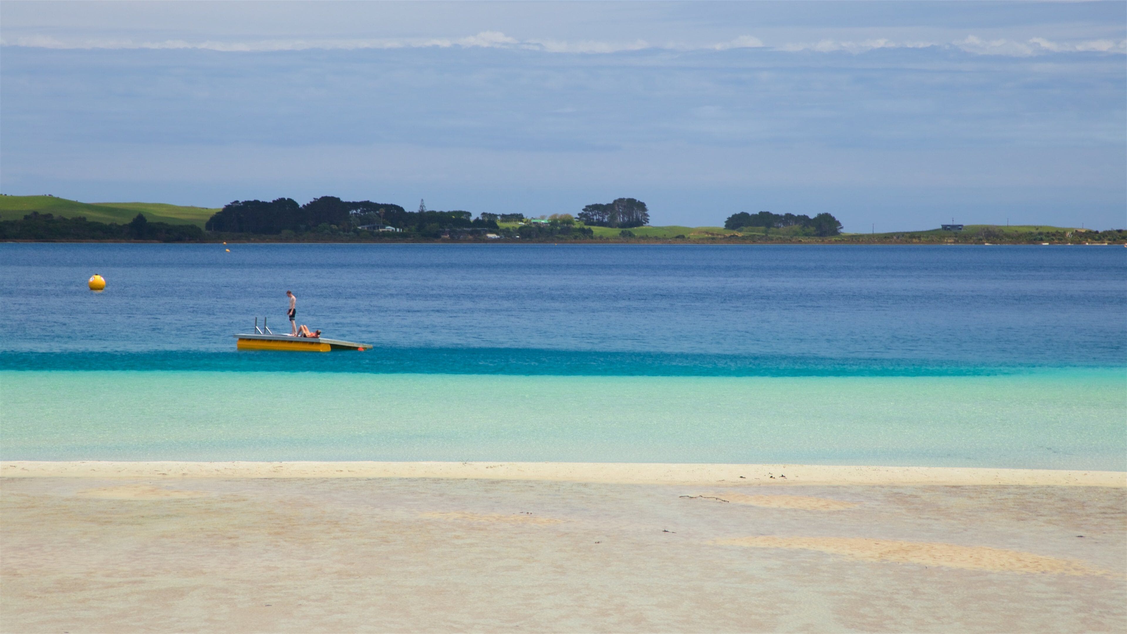 Kai Iwi Lakes showing a sandy beach, boating and a bay or harbor